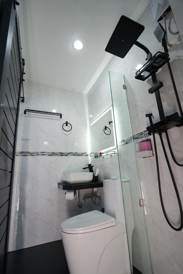 Thonglor Suites Hotel Bangkok Eksteriør billede
